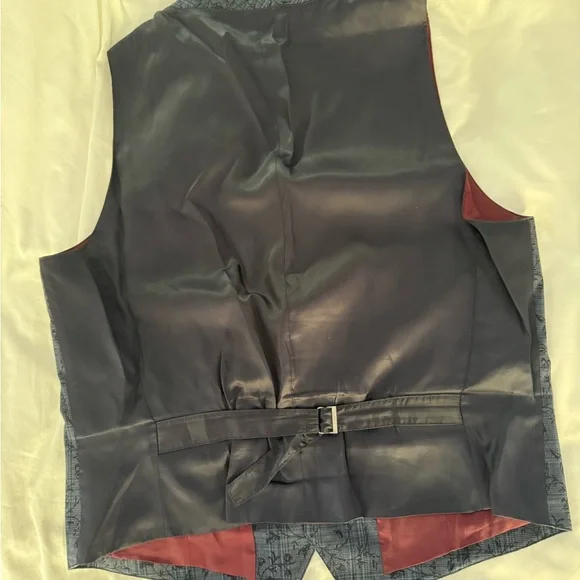 John Varvatos Gray Floral Vest with Red Interior